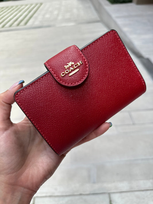 Medium Corner Zip Wallet